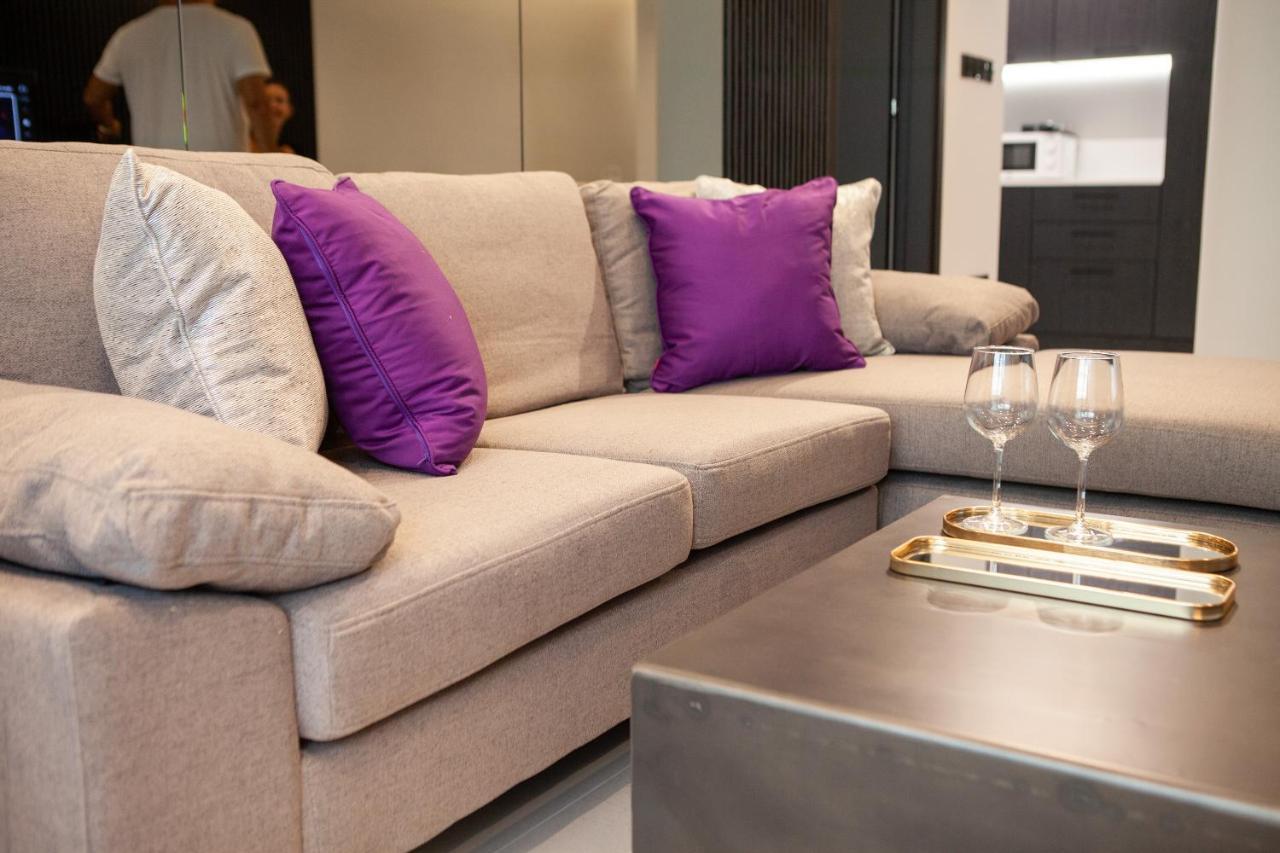Raam Luxury Suites 拉纳卡 外观 照片