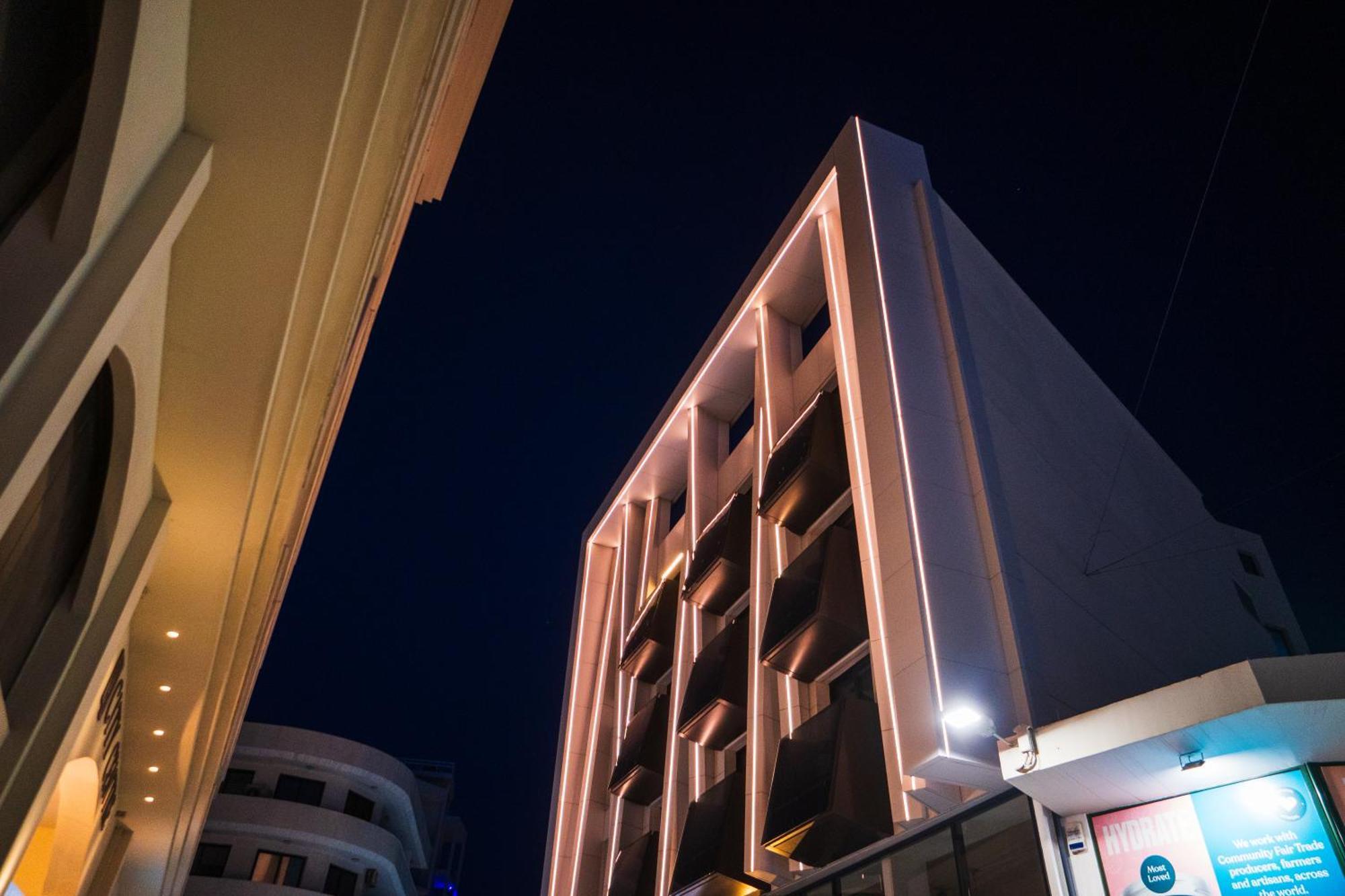 Raam Luxury Suites 拉纳卡 外观 照片